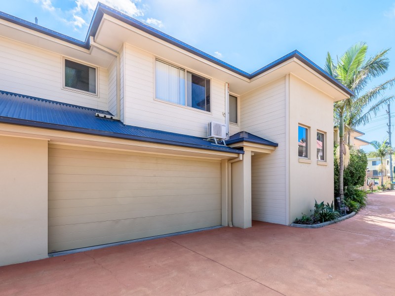 2/27 Harley Street, Labrador QLD 4215