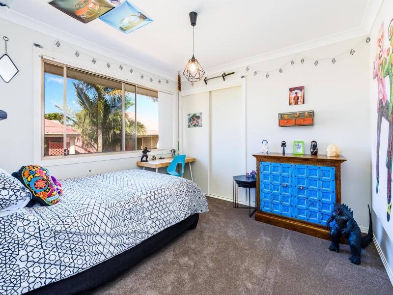 2/27 Harley Street, Labrador QLD 4215