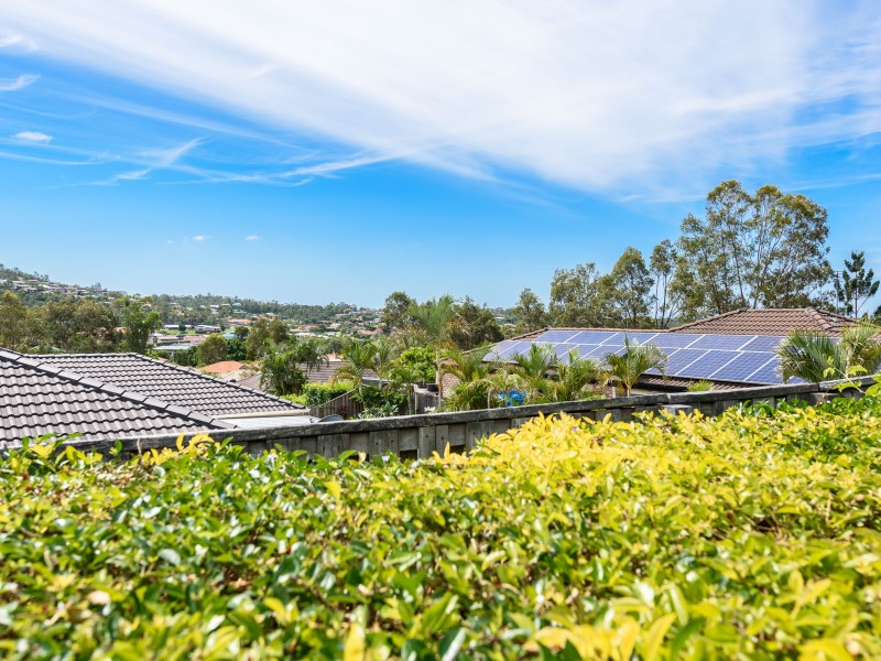 12 Hatutu Street, Pacific Pines QLD 4211