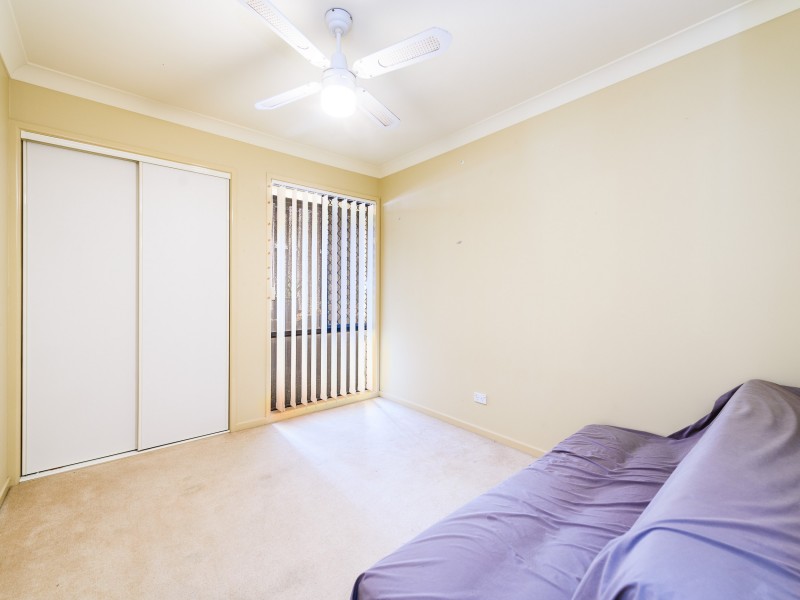 12 Hatutu Street, Pacific Pines QLD 4211