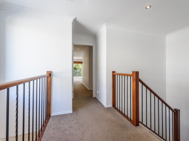 1/44 Bayview Street, Runaway Bay QLD 4216