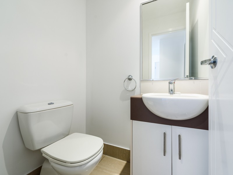 1/44 Bayview Street, Runaway Bay QLD 4216