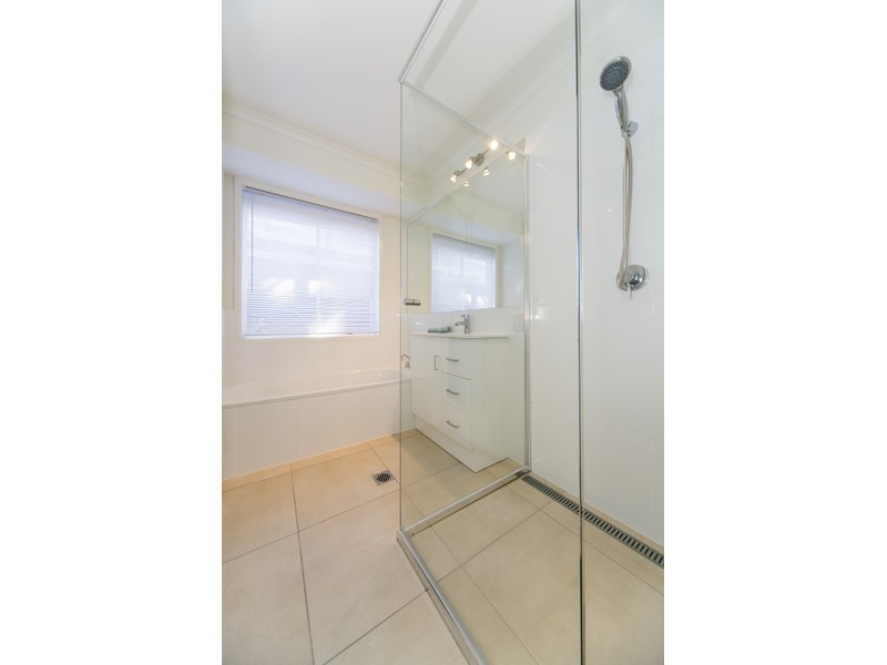 2/38 Howard Street, Runaway Bay QLD 4216