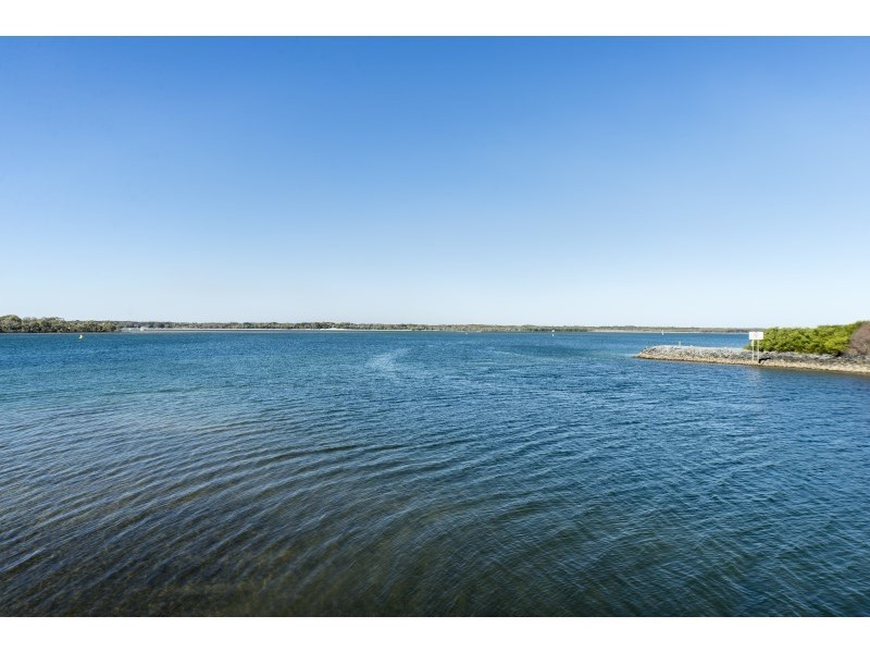 2/38 Howard Street, Runaway Bay QLD 4216