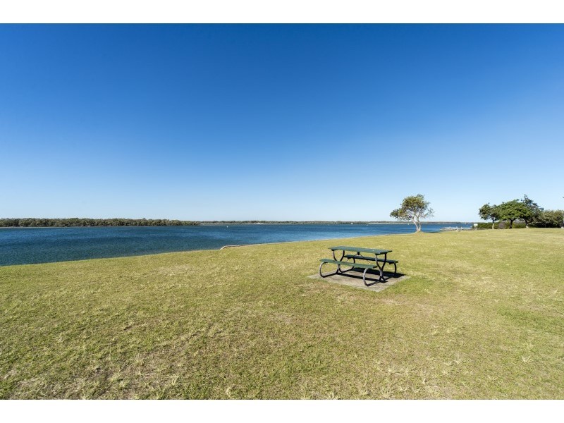 2/38 Howard Street, Runaway Bay QLD 4216