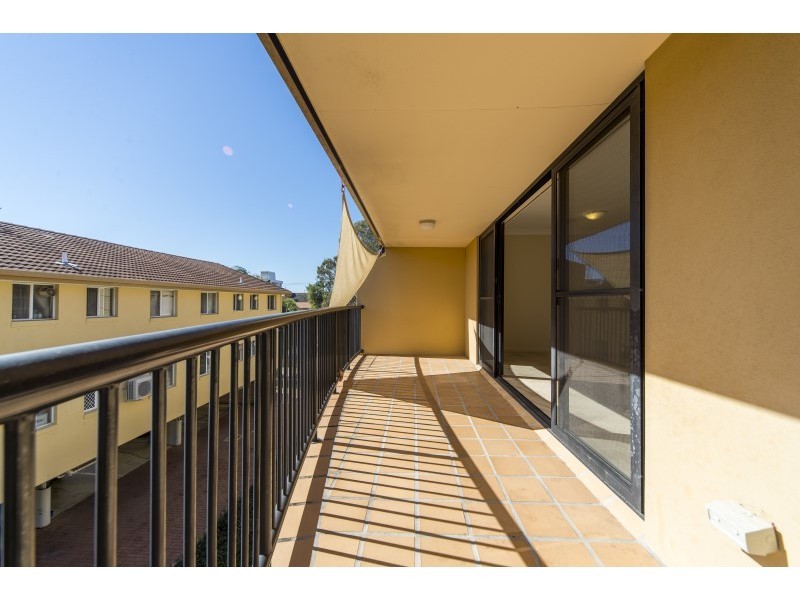 6/44 Brighton Street, Biggera Waters QLD 4216
