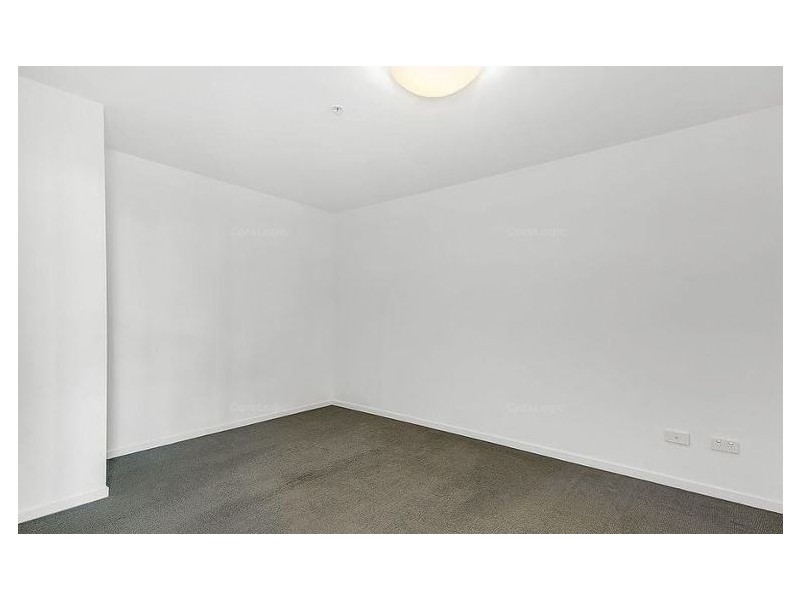 820/19 Imperial Parade, Labrador QLD 4215
