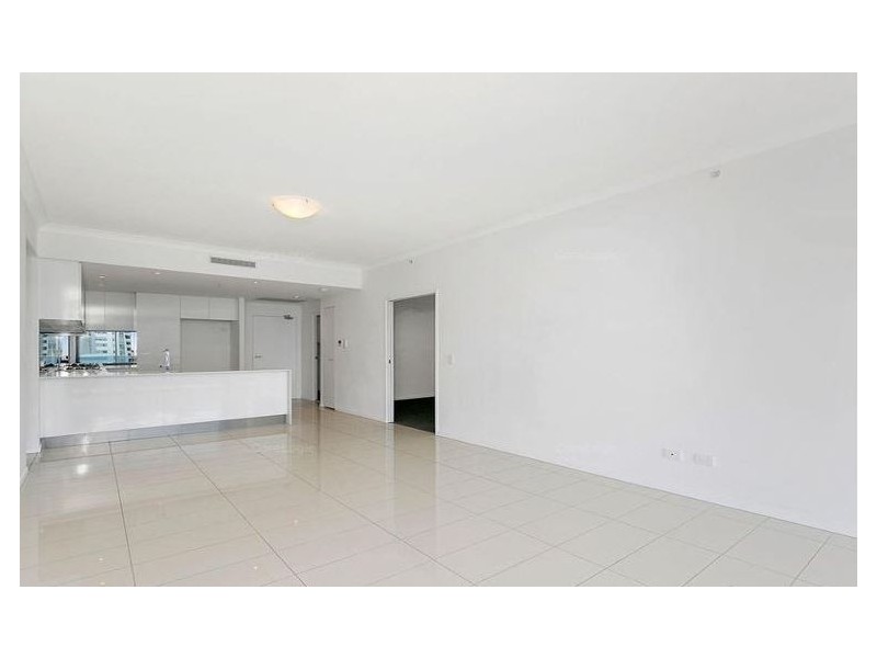 820/19 Imperial Parade, Labrador QLD 4215