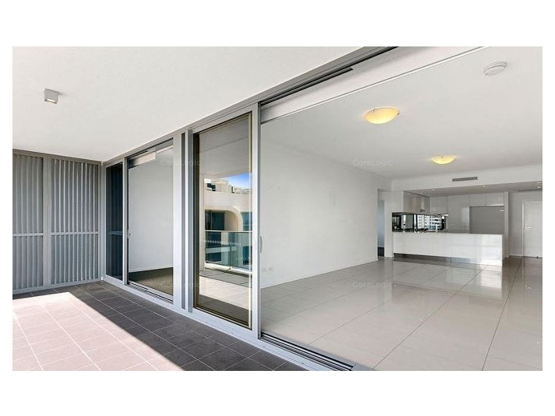 820/19 Imperial Parade, Labrador QLD 4215