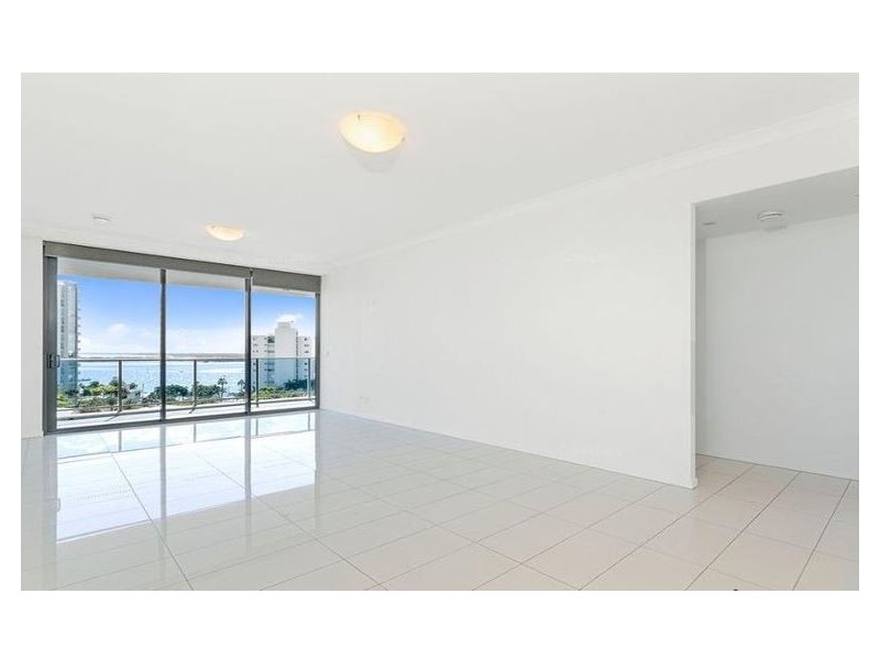 820/19 Imperial Parade, Labrador QLD 4215