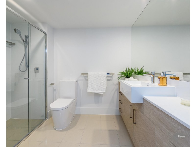 14-16 Bright Avenue, Labrador QLD 4215