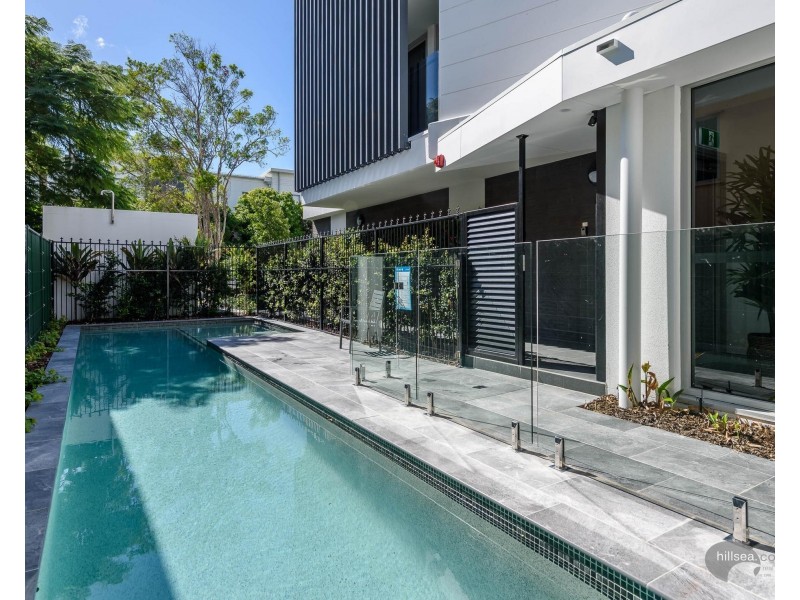 14-16 Bright Avenue, Labrador QLD 4215