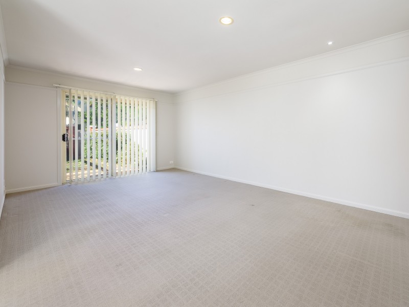 1/68 Bayview Street, Runaway Bay QLD 4216