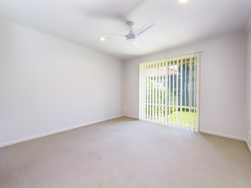 1/68 Bayview Street, Runaway Bay QLD 4216