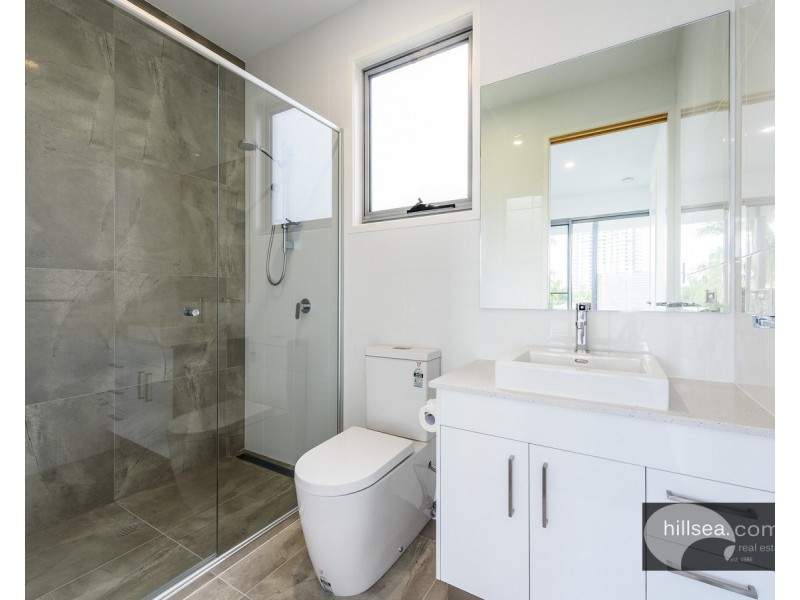 1 /29 Broadwater Street, Runaway Bay QLD 4216