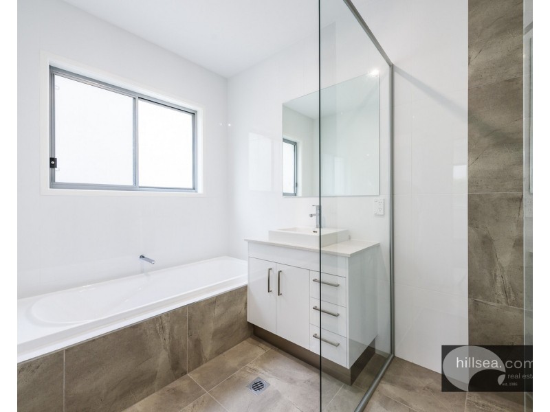 1 /29 Broadwater Street, Runaway Bay QLD 4216