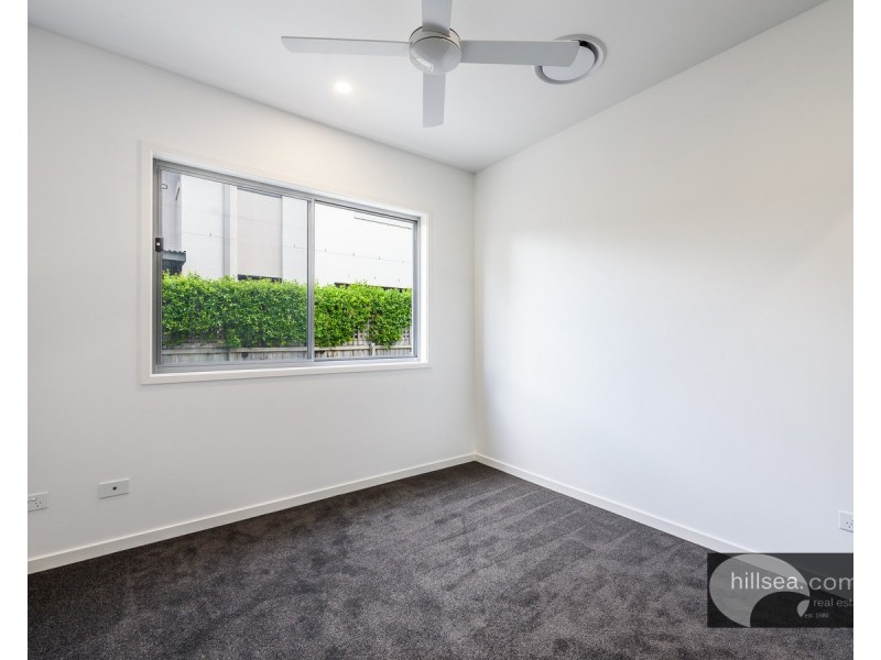 1 /29 Broadwater Street, Runaway Bay QLD 4216