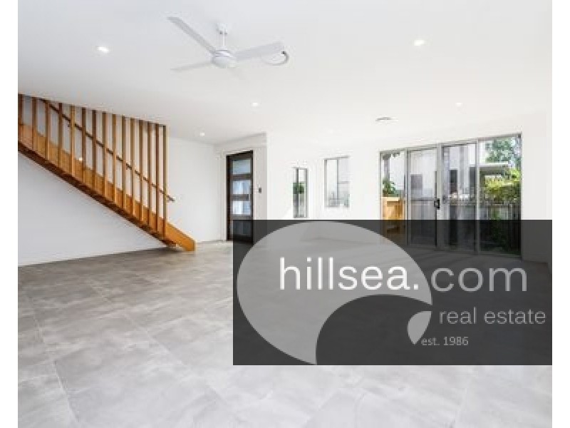 2/29 Broadwater Street, Runaway Bay QLD 4216