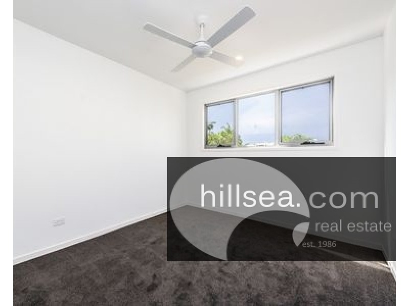 2/29 Broadwater Street, Runaway Bay QLD 4216