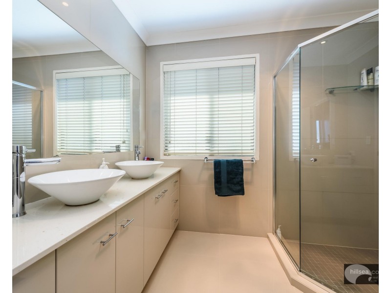 1 Xenia Court, Coombabah QLD 4216