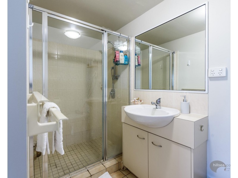 21/37 Bayview Street, Runaway Bay QLD 4216