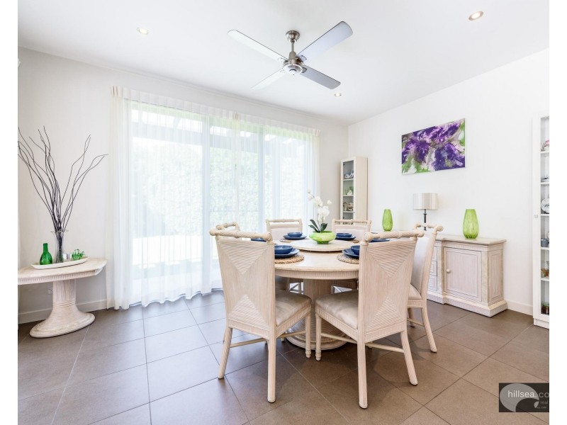 1 Osmium Lane, Hope Island QLD 4212