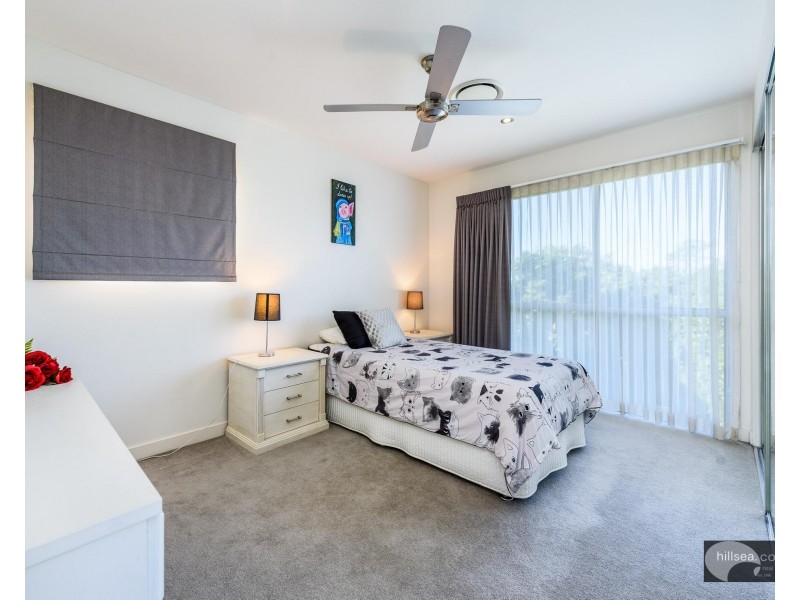 1 Osmium Lane, Hope Island QLD 4212