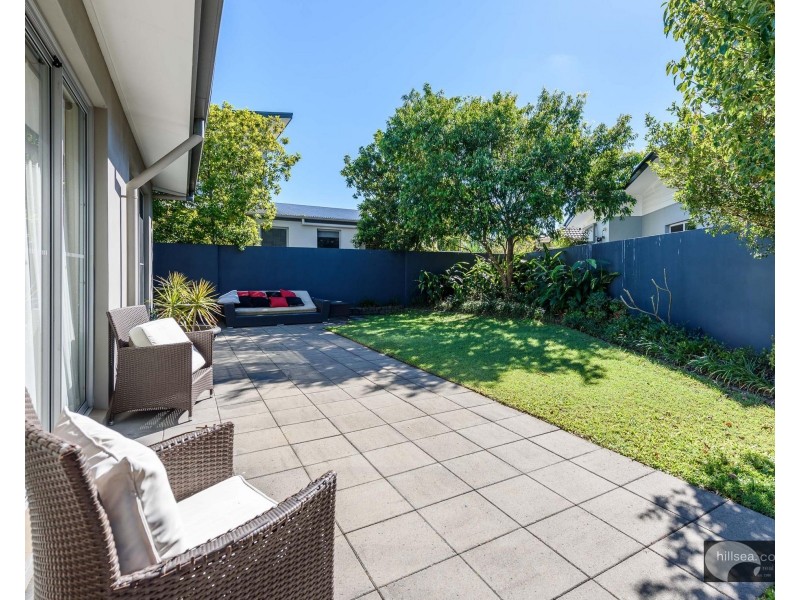 1 Osmium Lane, Hope Island QLD 4212