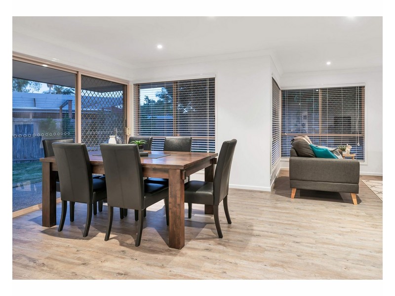 4 Lakewood Court, Helensvale QLD 4212