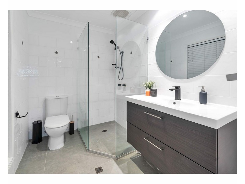 4 Lakewood Court, Helensvale QLD 4212