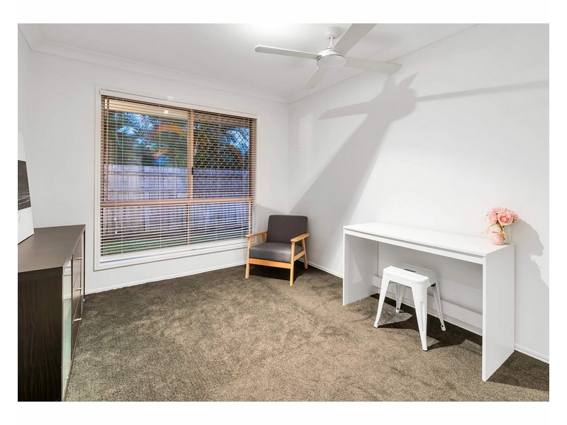 4 Lakewood Court, Helensvale QLD 4212