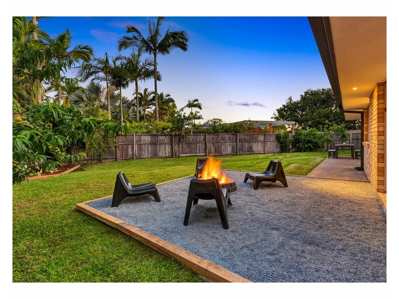 4 Lakewood Court, Helensvale QLD 4212