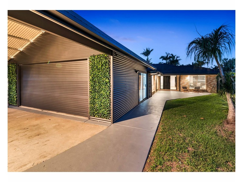4 Lakewood Court, Helensvale QLD 4212
