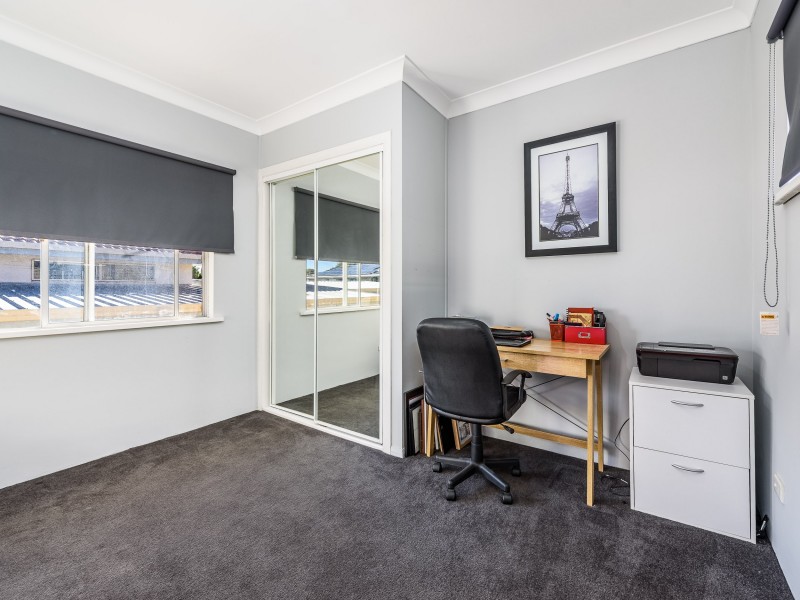 3/8 Nankeen Avenue, Paradise Point QLD 4216