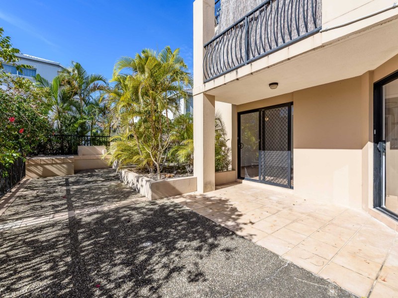 3/47 Bayview Street, Runaway Bay QLD 4216