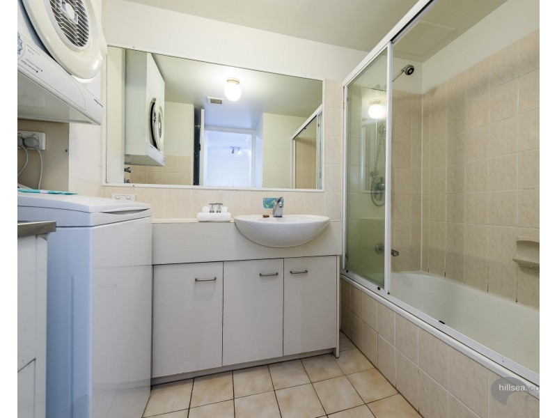 15/37 Bayview Street, Runaway Bay QLD 4216