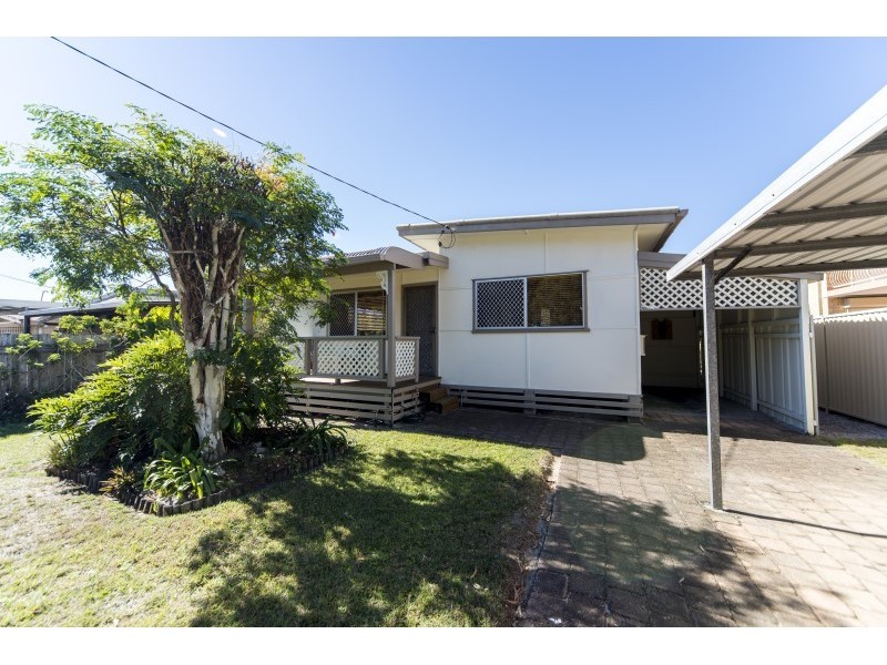 10 Barnard Street, Biggera Waters QLD 4216