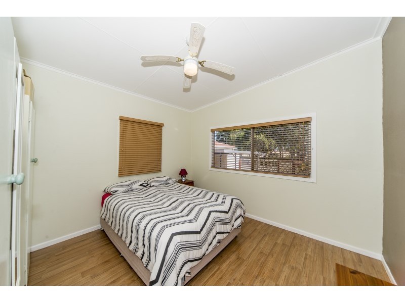 10 Barnard Street, Biggera Waters QLD 4216