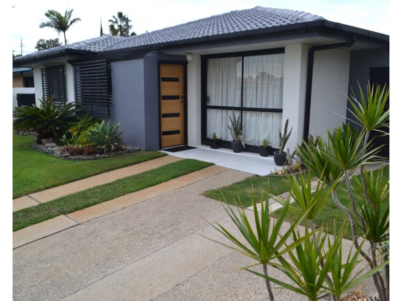 10 Willow Street, Biggera Waters QLD 4216