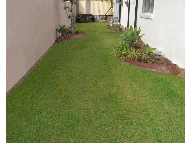 10 Willow Street, Biggera Waters QLD 4216