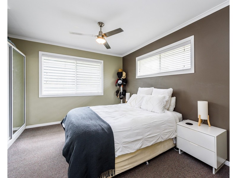 10 Willow Street, Biggera Waters QLD 4216