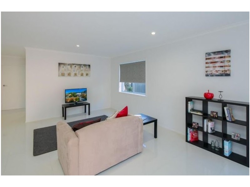 26 Morala Avenue, Runaway Bay QLD 4216