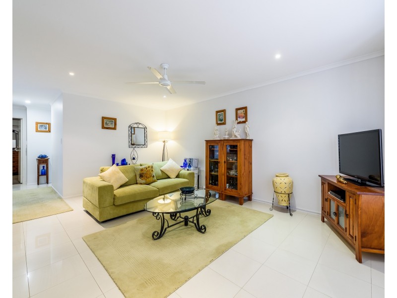 4/18 Maiala Close, Paradise Point QLD 4216
