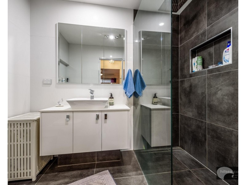 2 Jamieson Drive, Parkwood QLD 4214