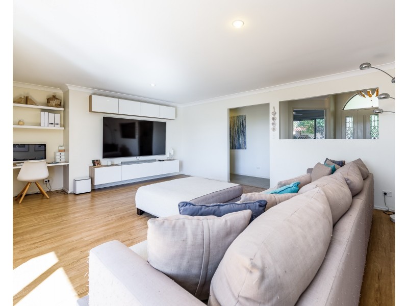 19 Tiger Drive, Arundel QLD 4214