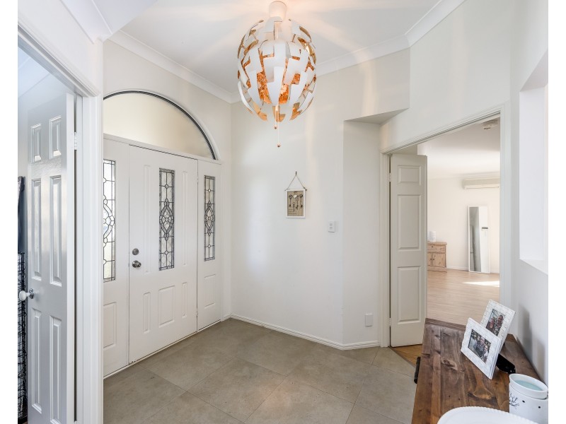 19 Tiger Drive, Arundel QLD 4214