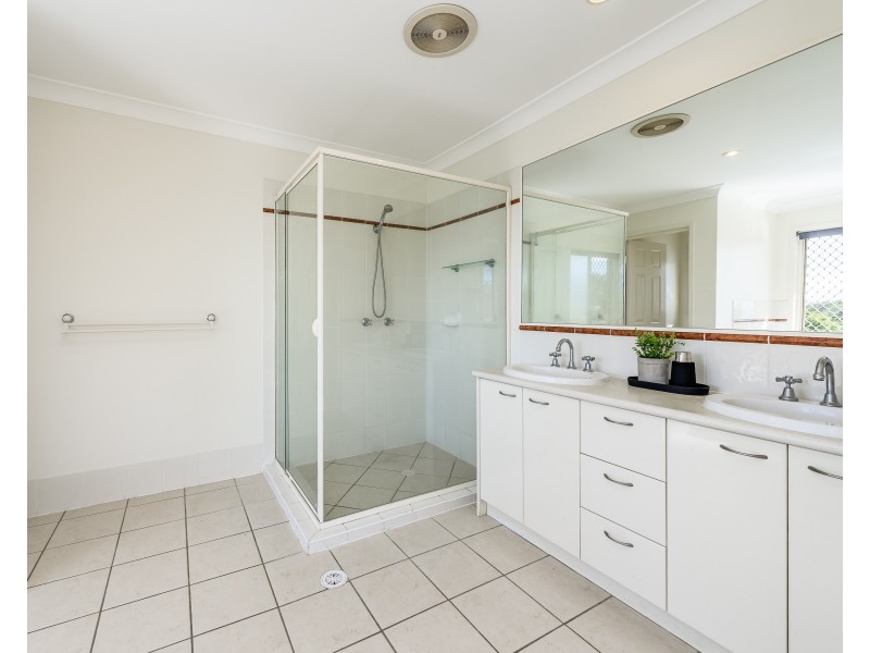 19 Tiger Drive, Arundel QLD 4214
