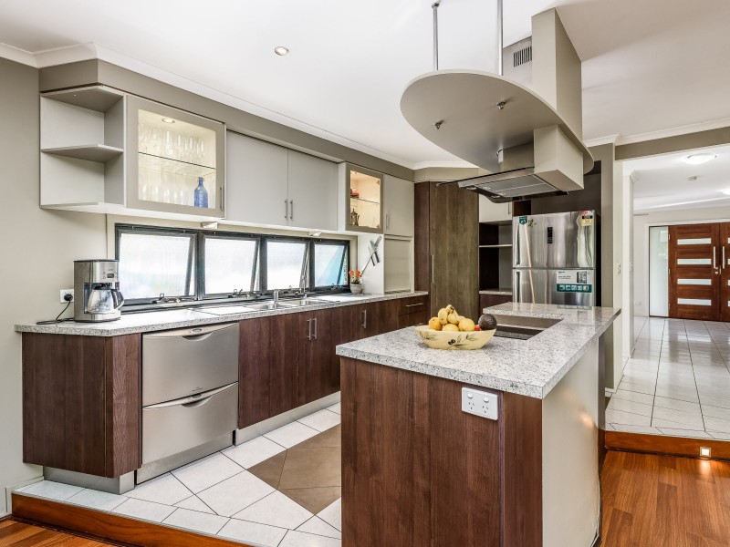 316 Oxley Drive, Coombabah QLD 4216