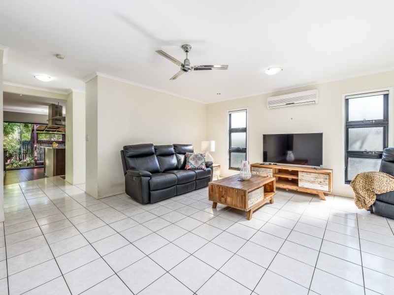 316 Oxley Drive, Coombabah QLD 4216