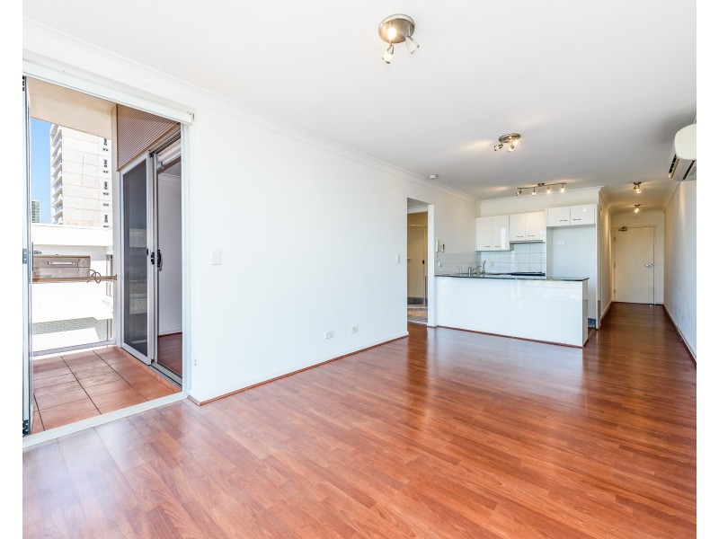 13/130 Marine Parade, Southport QLD 4215